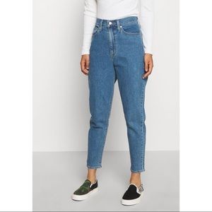 *SALE* Levi Women’s High-Waisted Taper Blue Jeans